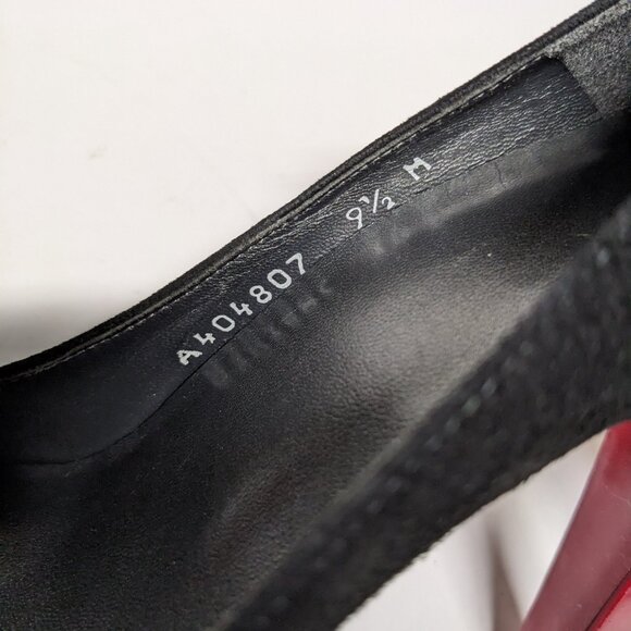 Stuart Weitzman Red and Black Suede Stiletto Peep Toe Heels Puente Size 9.5 - Picture 5 of 7